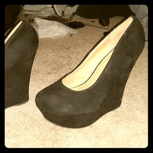 Black velvet delicious wedges